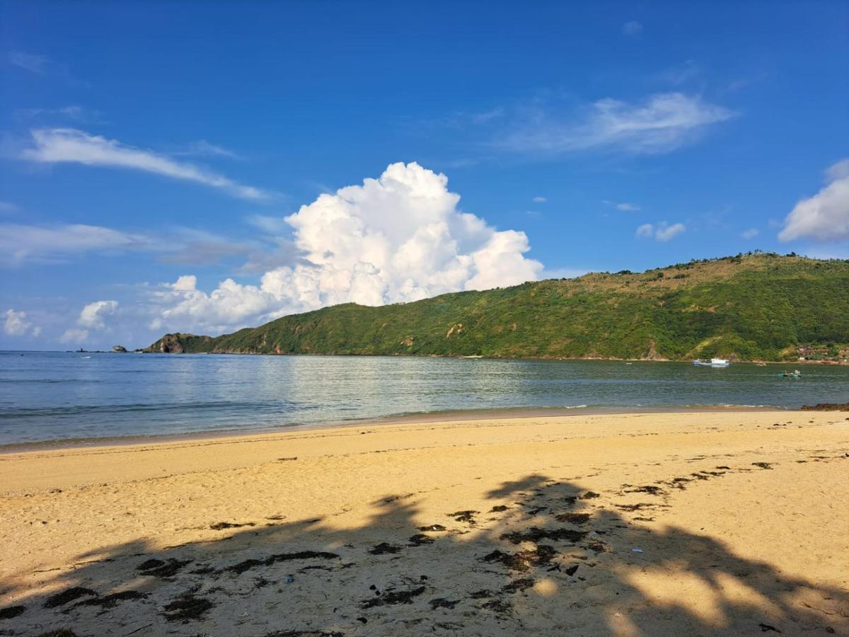 Surfers Beachfront Lombok Hotel Kuta  Bagian luar foto