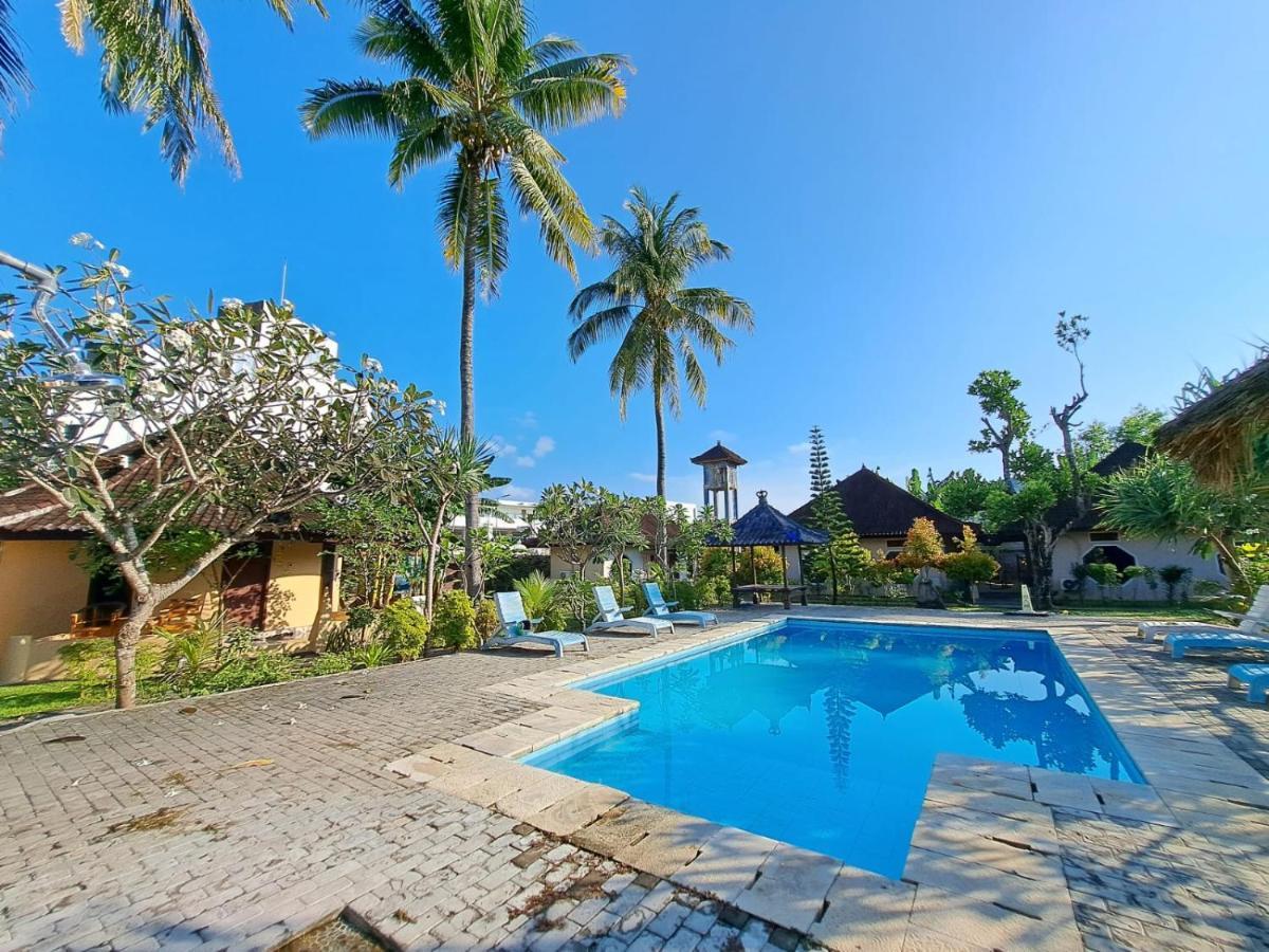 Surfers Beachfront Lombok Hotel Kuta  Bagian luar foto